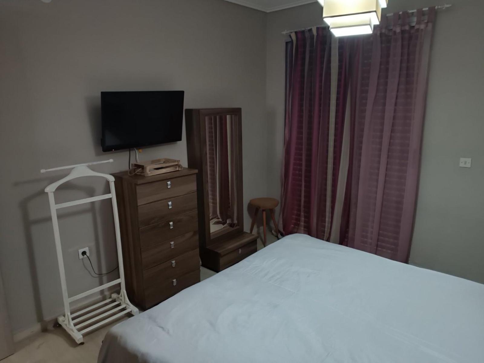 Comfortable Beachfront Apartment Loutraki  Exterior photo